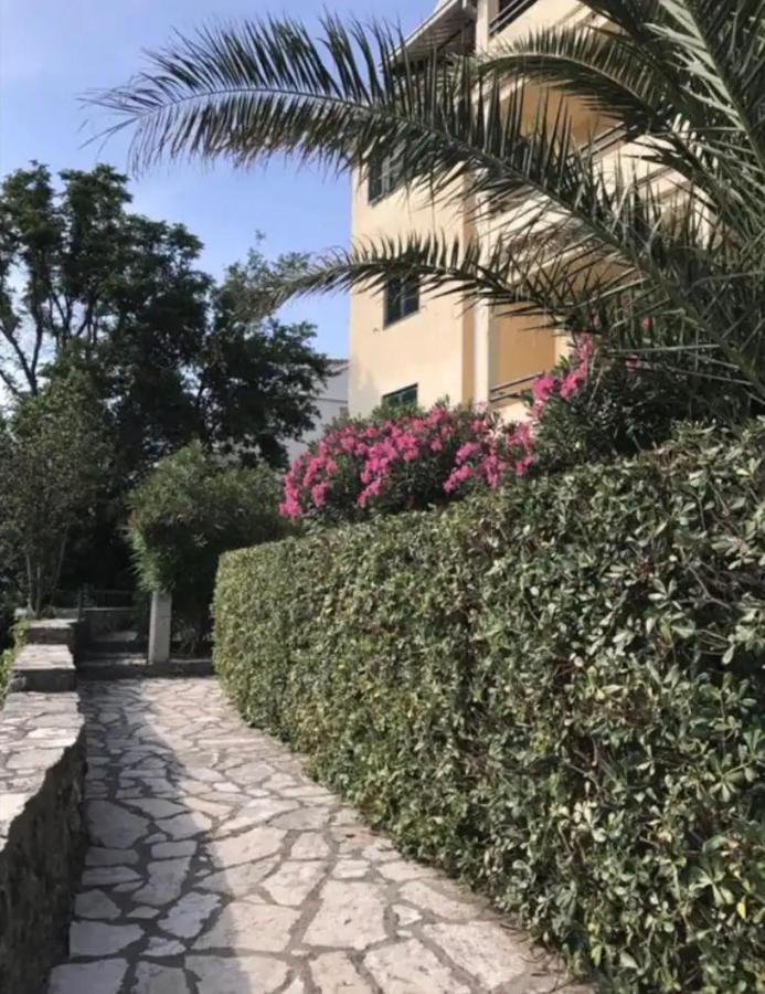 La Vista Ljuta Апартаменты *
